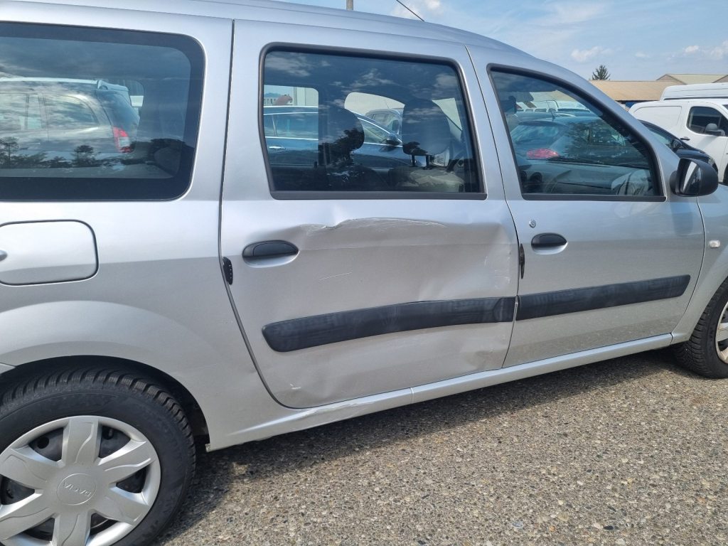 DACIA LOGAN 1.6 Ambiance 5P, Petrol, Second hand / Used, Manual - 6