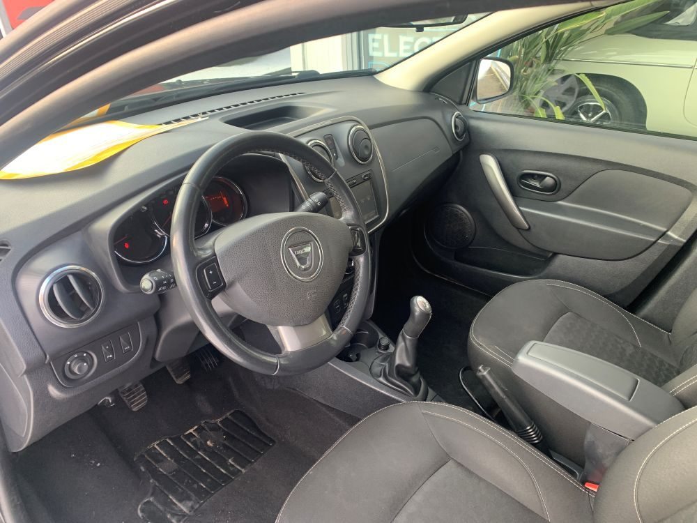 DACIA LOGAN 1.5 dCi 90 Lauréate, Diesel, Occasion / Utilisé, Manuelle - 3