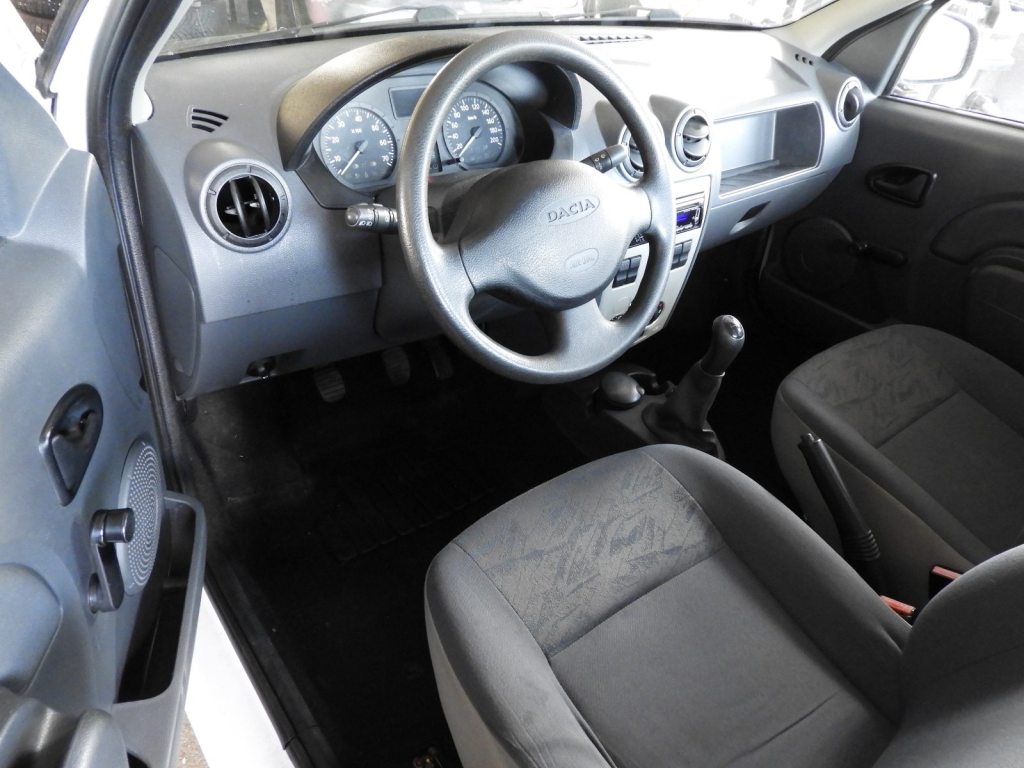 DACIA LOGAN 1.6, Essence, Occasion / Utilisé, Manuelle - 7