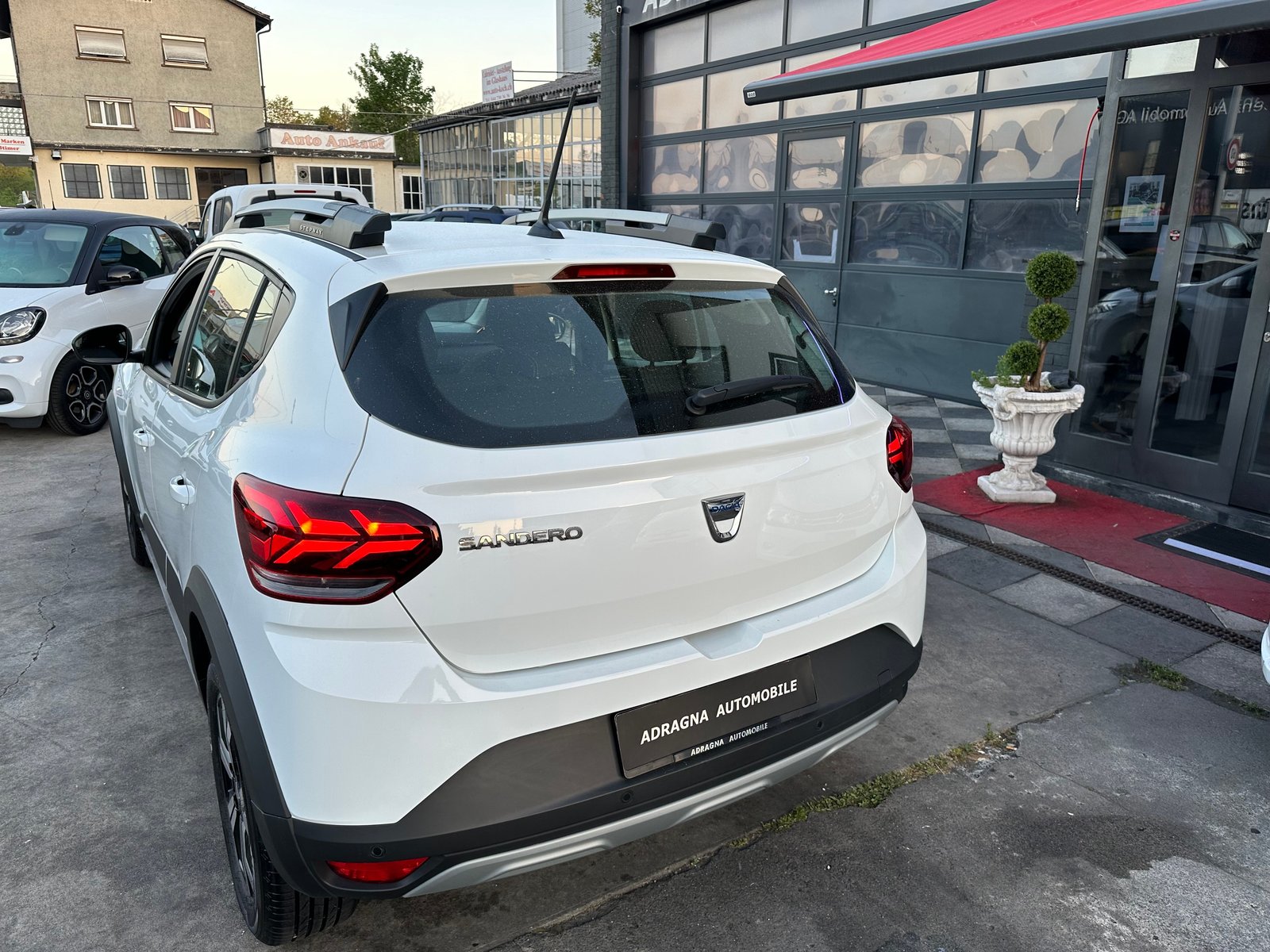 DACIA Sandero Stepway TCe 90 Comfort CVT, Petrol, Second hand / Used, Automatic - 7