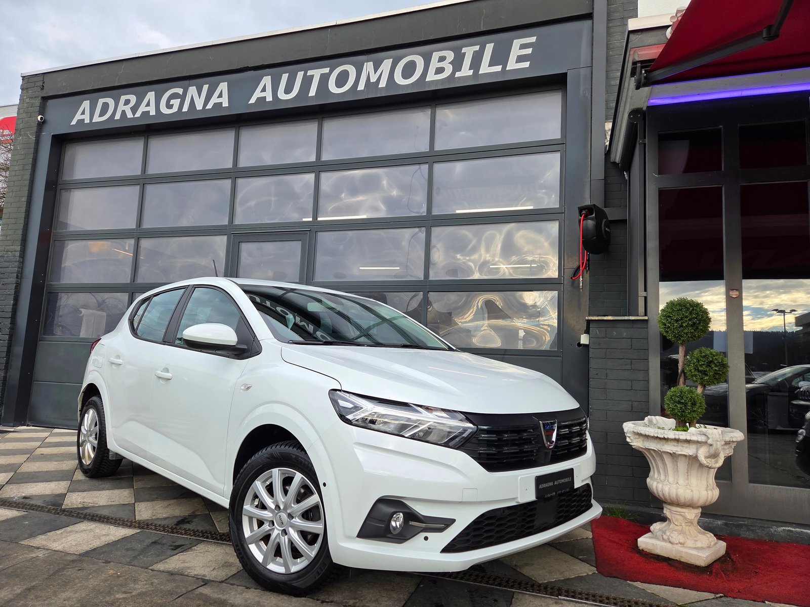 DACIA Sandero TCe 90 Comfort CVT, Petrol, Second hand / Used, Automatic - 2