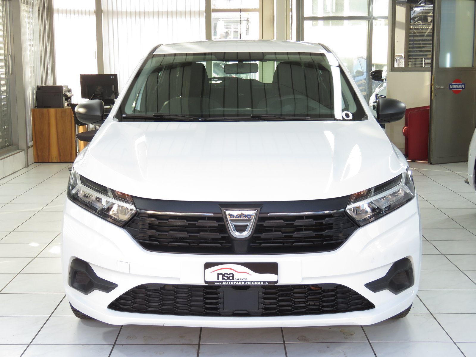 DACIA Sandero SCe 65 Essential, Petrol, Second hand / Used, Manual - 2