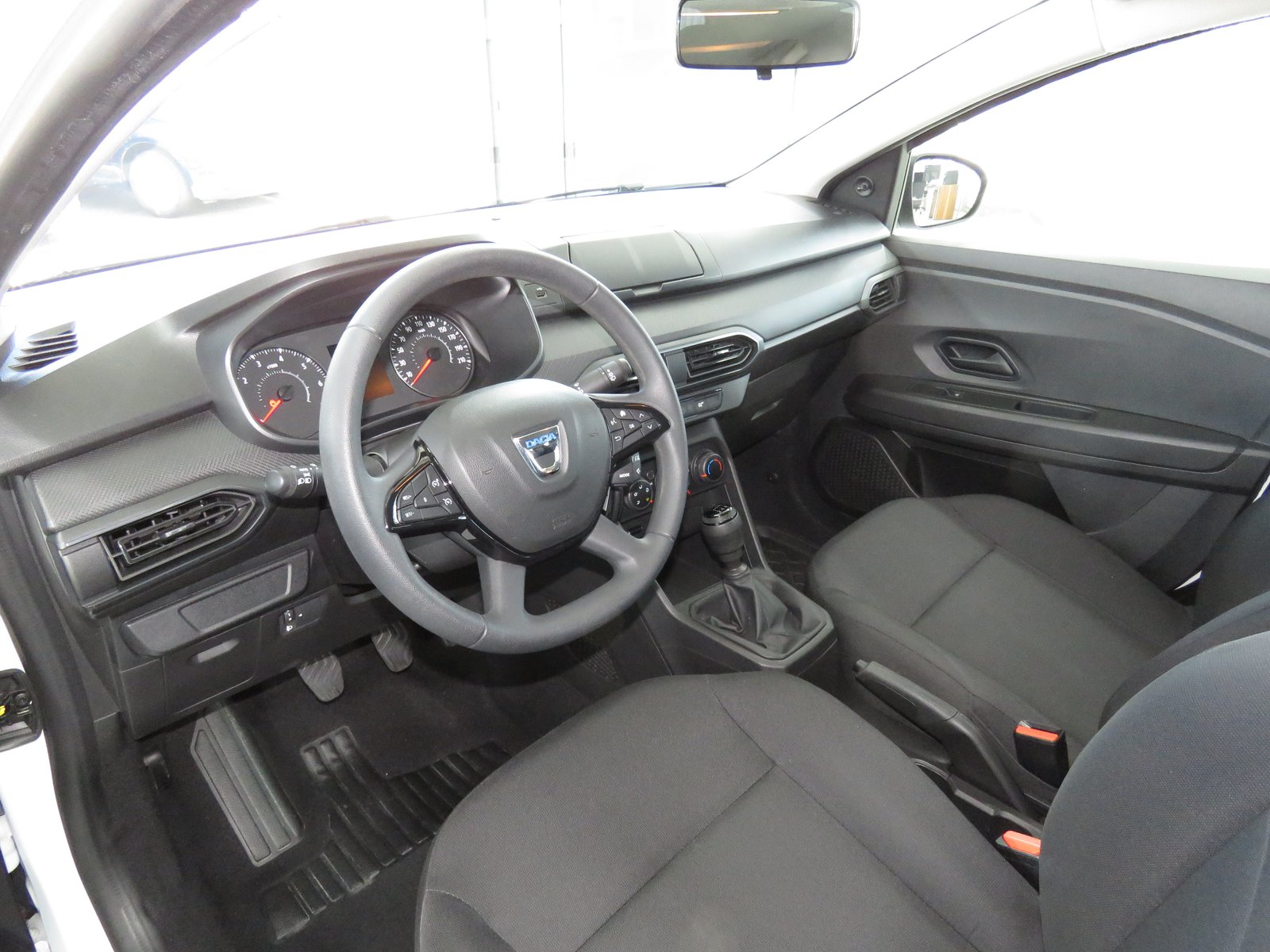 DACIA Sandero SCe 65 Essential, Benzin, Occasion / Gebraucht, Handschaltung - 7