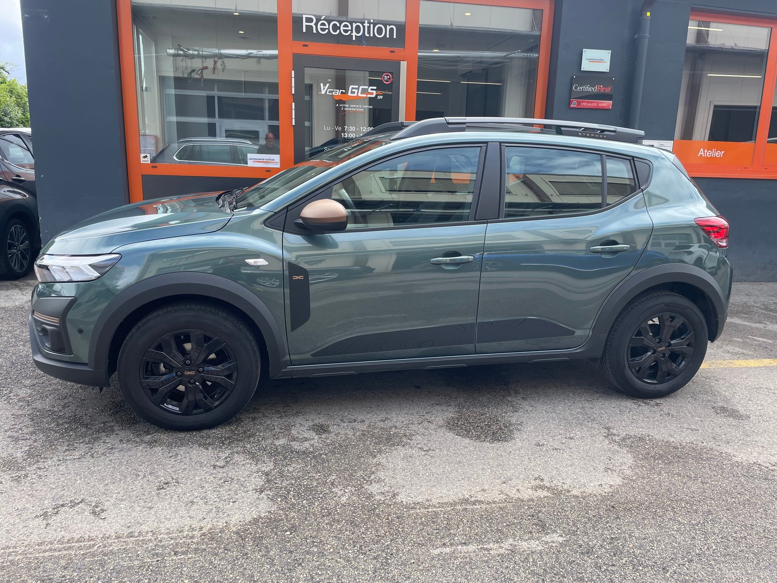DACIA Sandero Stepway TCe 90 Extreme CVT, Benzin, Occasion / Gebraucht, Automatik - 2