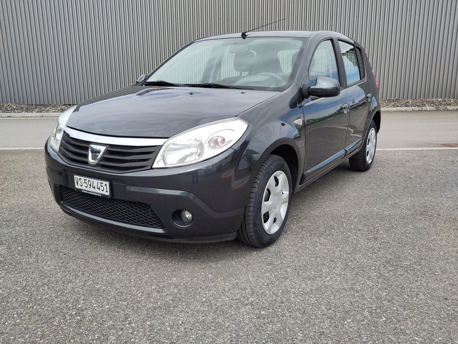DACIA Sandero 1.6 Lauréate, Essence, Occasion / Utilisé, Manuelle - 2