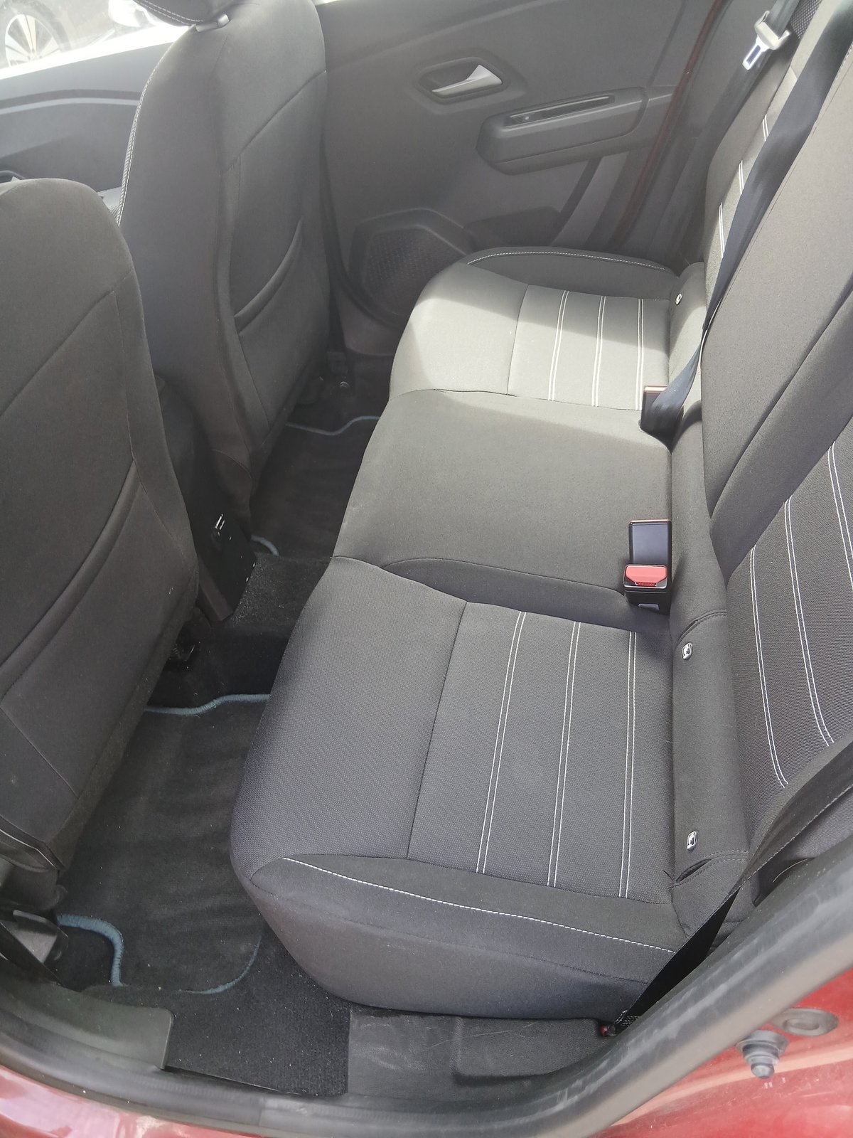 DACIA Sandero TCe 90 Expression, Essence, Occasion / Utilisé, Manuelle - 7