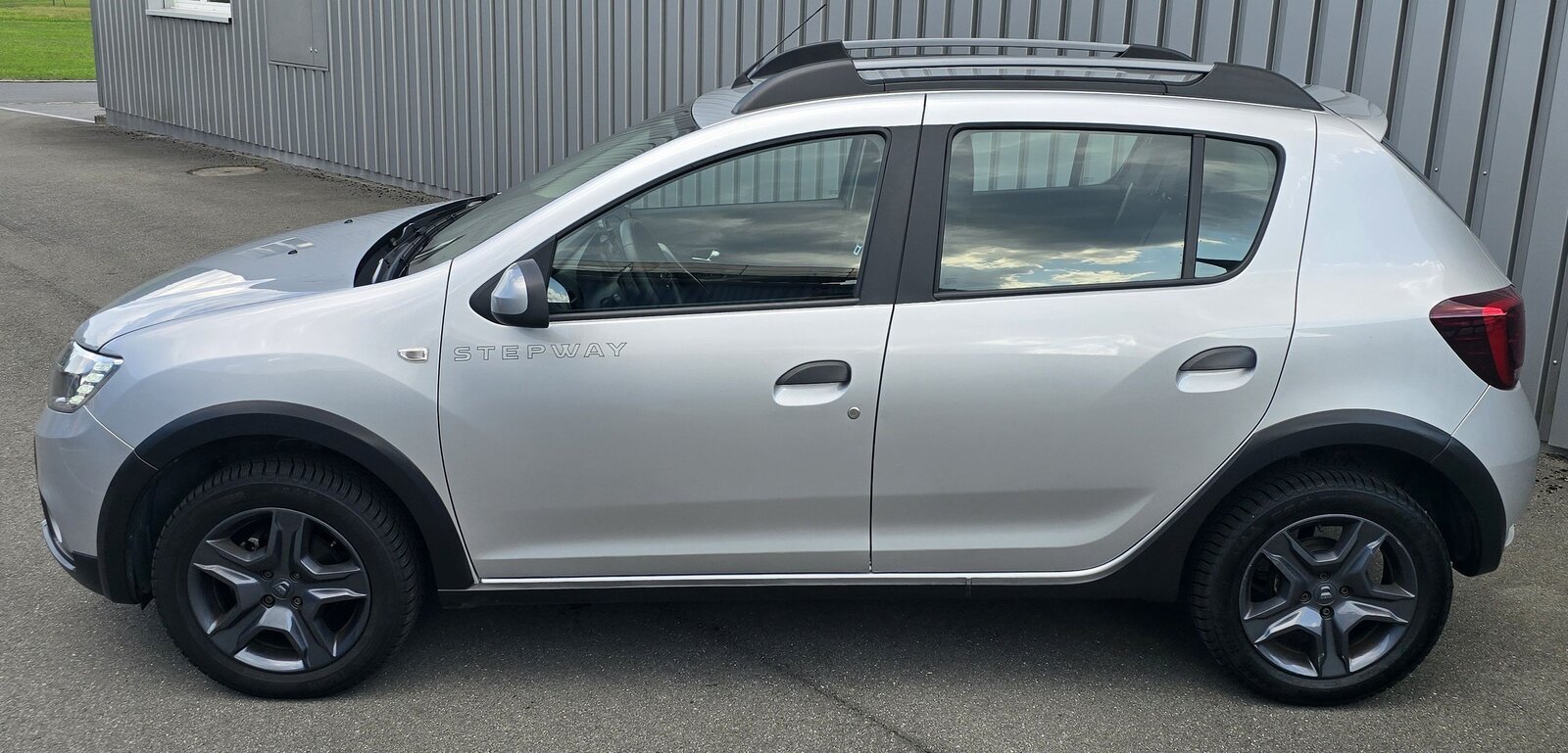 DACIA Sandero Tce 90 Stepway Automatic, Benzin, Occasion / Gebraucht, Automatik - 6