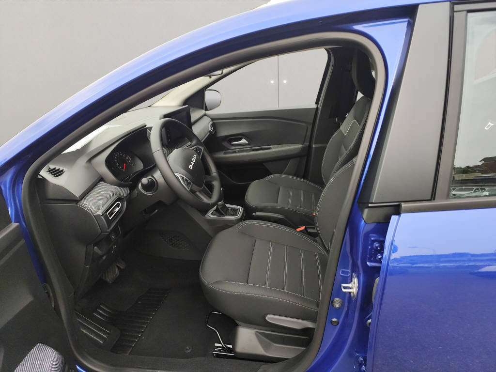 DACIA Sandero expression TCe 90 auto, Essence, Voiture nouvelle, Automatique - 4