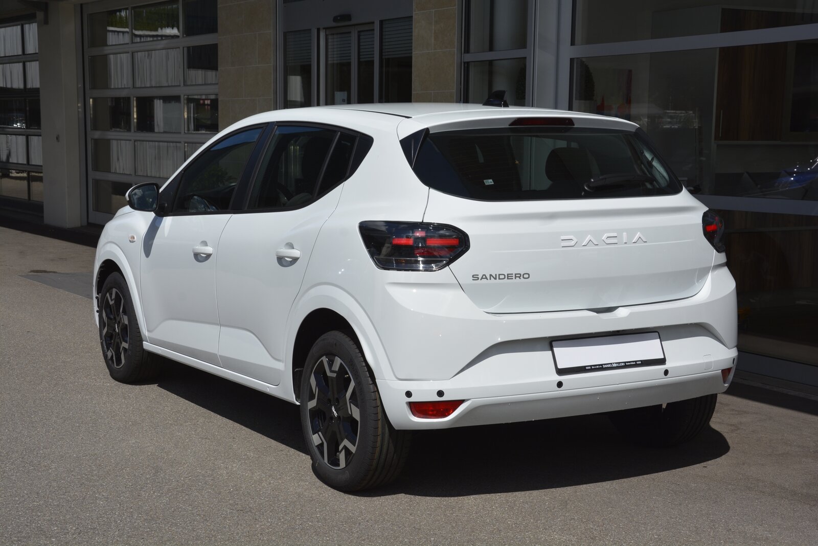 DACIA SANDERO journey TCe 100, Petrol, New car, Manual - 4