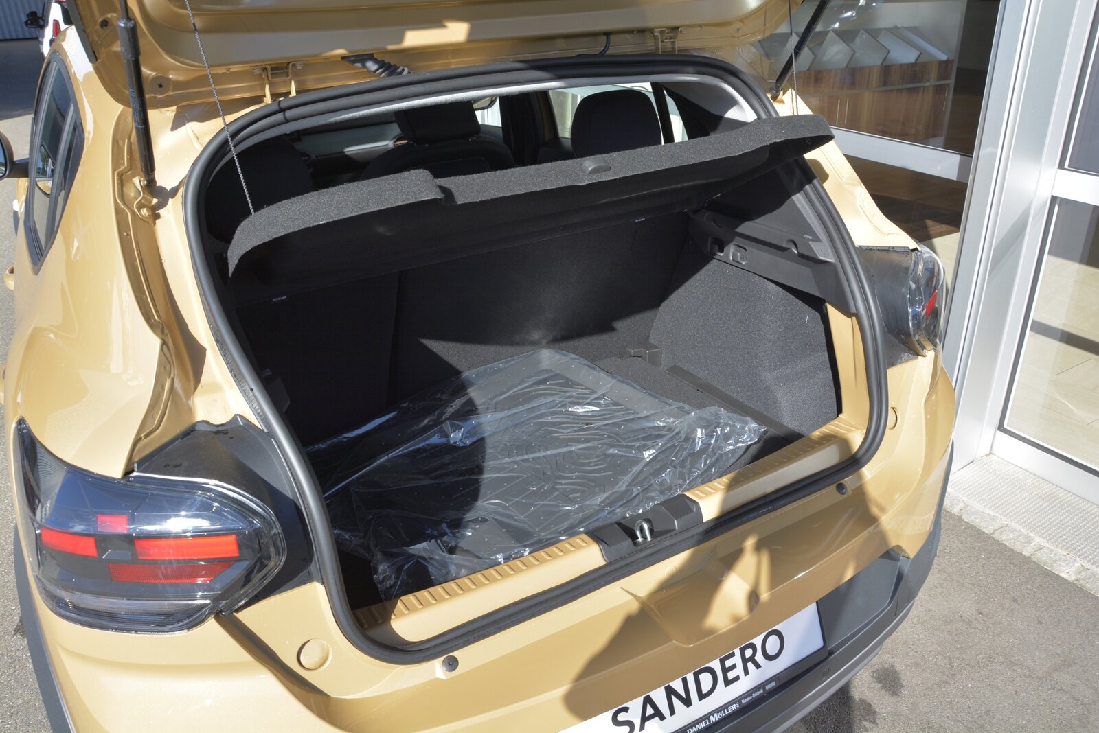 DACIA SANDERO Stepway extreme TCe 110, Benzin, Neuwagen, Handschaltung - 6