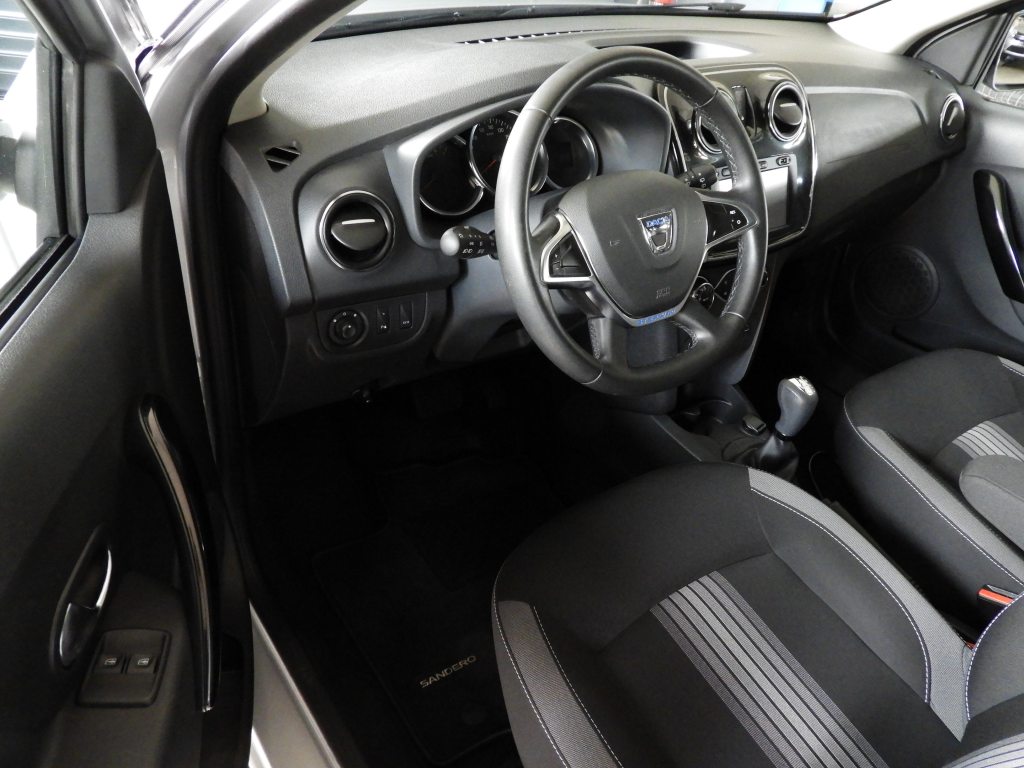 DACIA SANDERO 0.9 TCe Stepway E6c S/S, Benzin, Occasion / Gebraucht, Automatik - 7