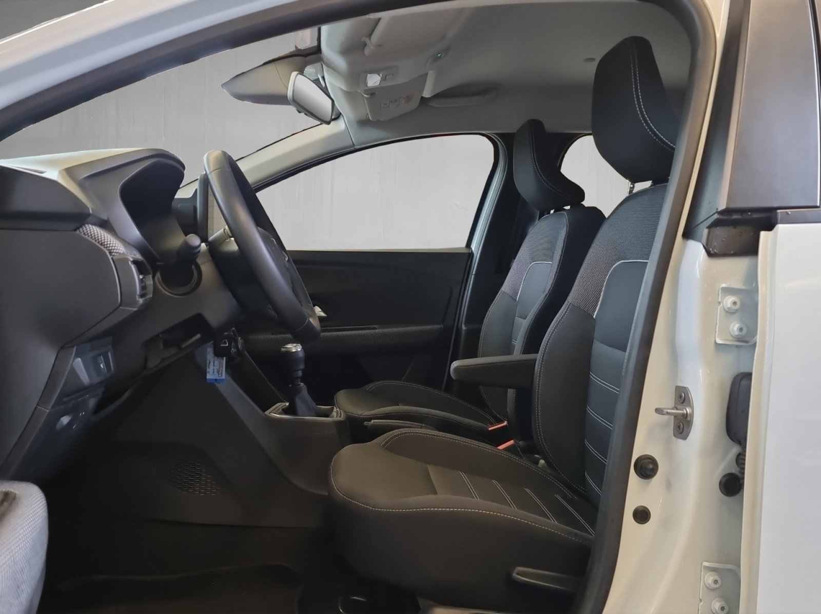 DACIA Sandero 1.0 TCe Comfort, Benzin, Occasion / Gebraucht, Handschaltung - 7