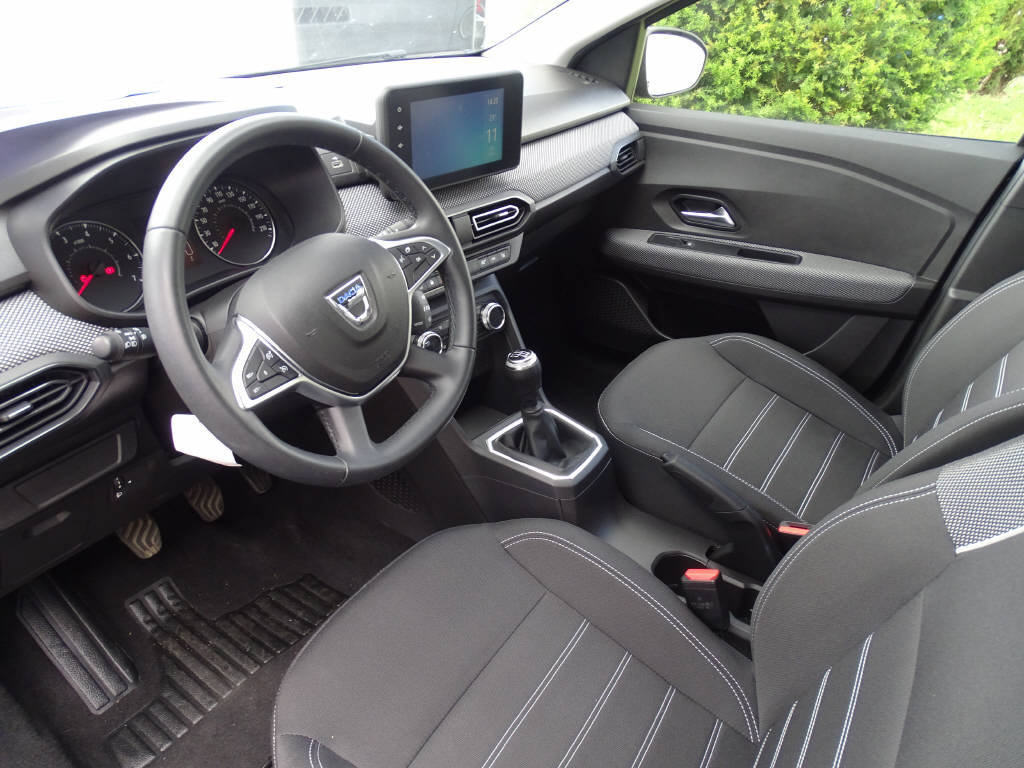 DACIA Sandero 1.0 TCe Comfort, Benzin, Occasion / Gebraucht, Handschaltung - 4