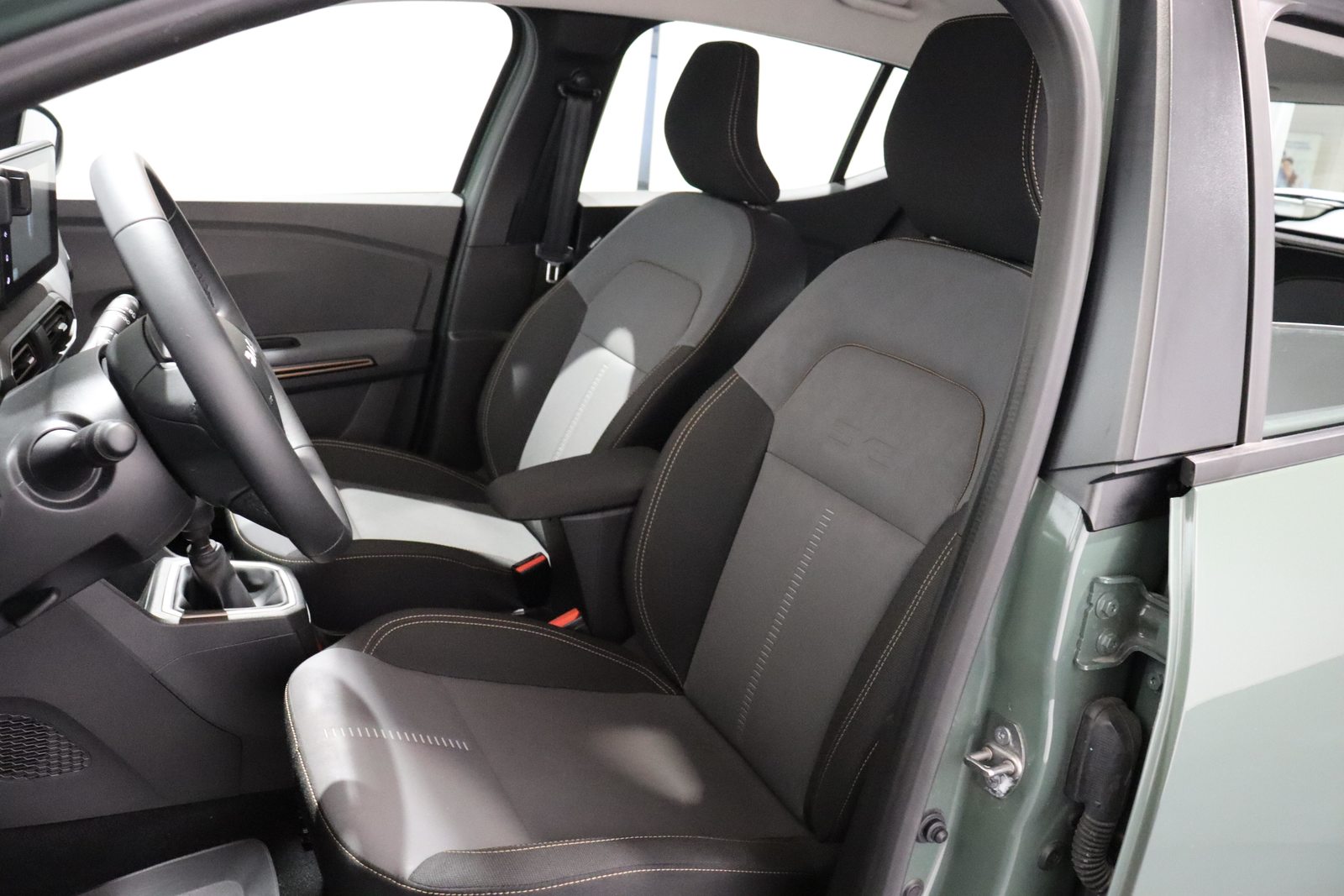 DACIA Sandero 1.0 TCe 110 Stepway Extreme+, Petrol, Second hand / Used, Manual - 5