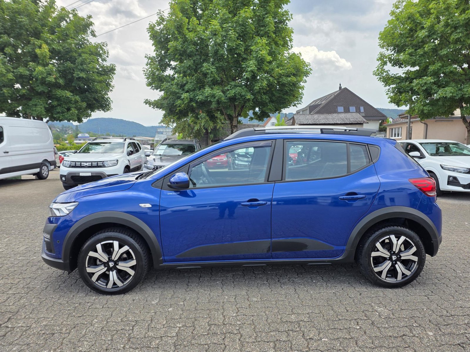 DACIA Sandero 1.0 TCe Stepway Extreme, Benzin, Occasion / Gebraucht, Automatik - 2