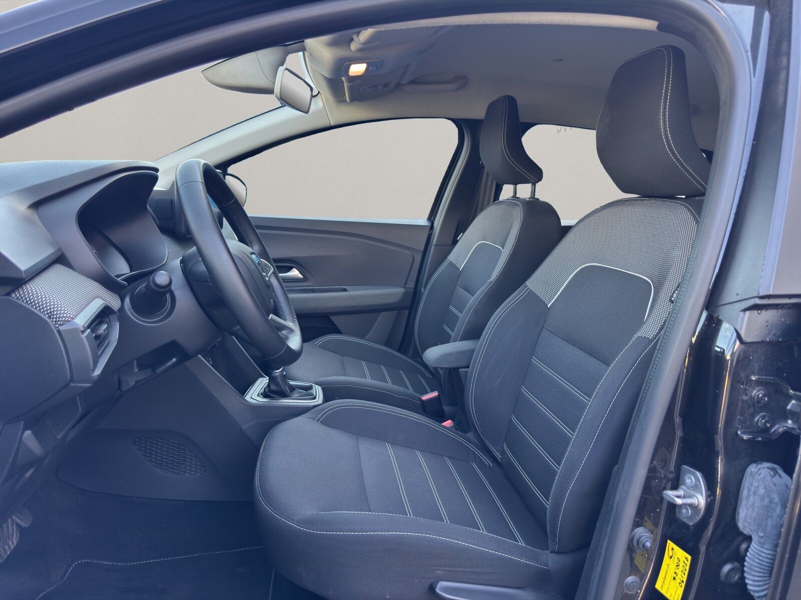 DACIA Sandero 1.0 TCe Comfort, Essence, Occasion / Utilisé, Automatique - 6