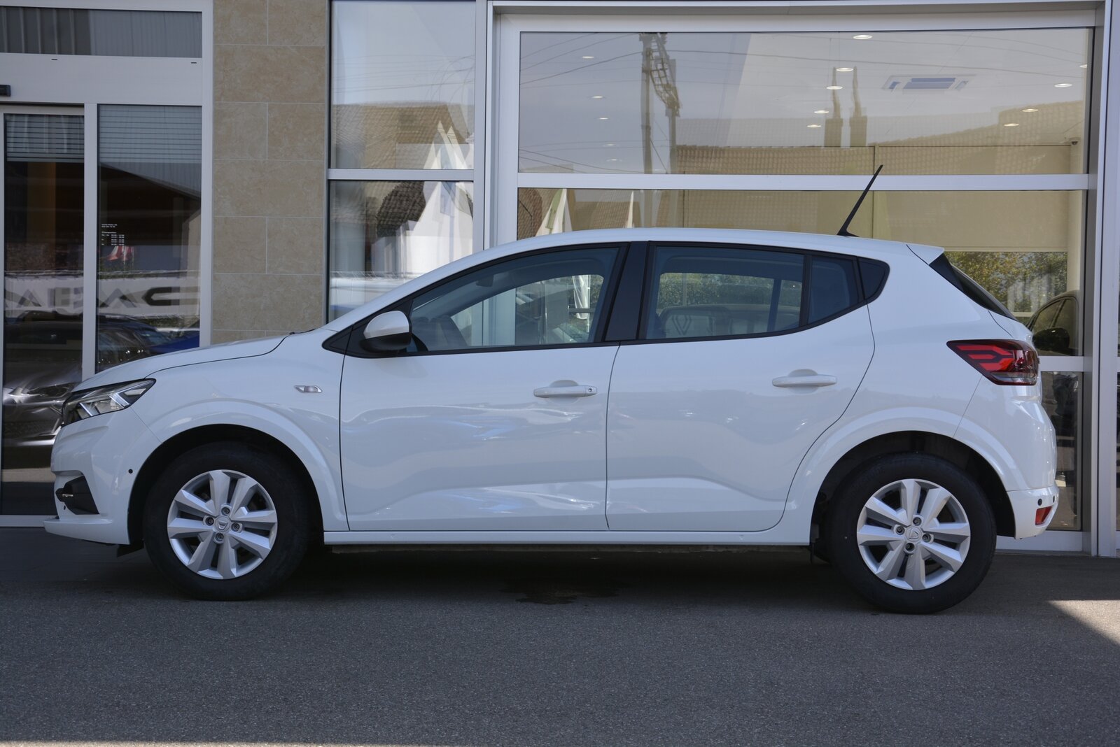DACIA Sandero 1.0 TCe Comfort, Essence, Occasion / Utilisé, Manuelle - 3