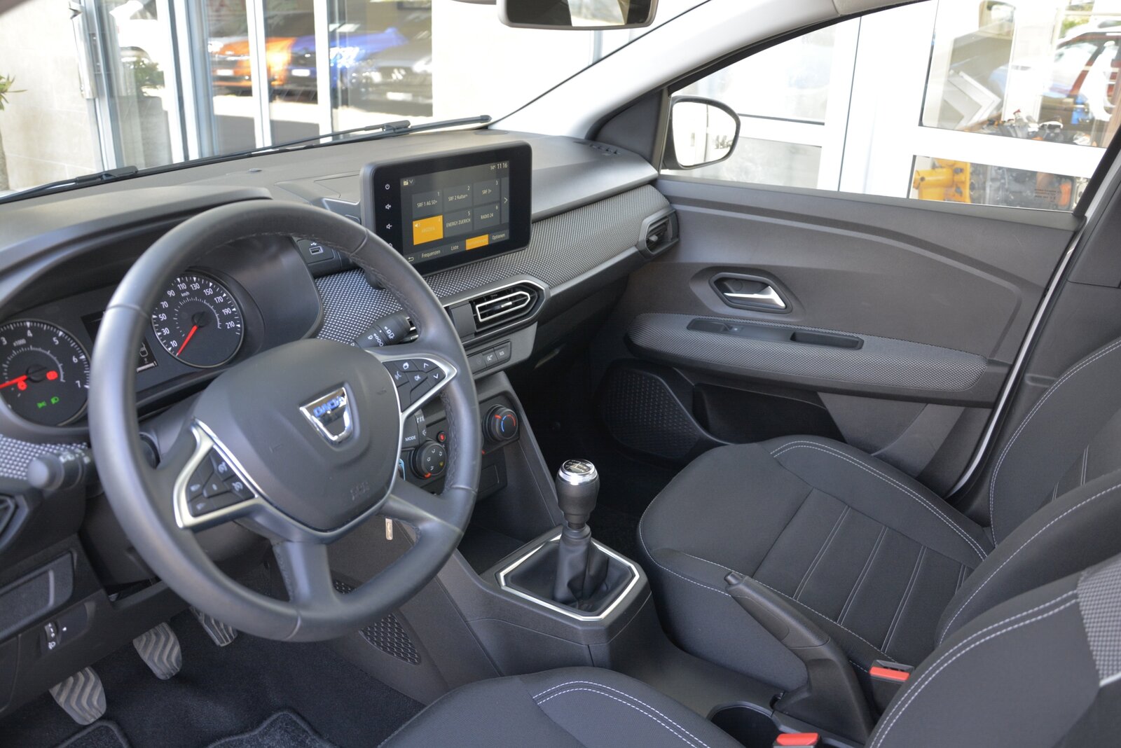 DACIA Sandero 1.0 TCe Comfort, Essence, Occasion / Utilisé, Manuelle - 5