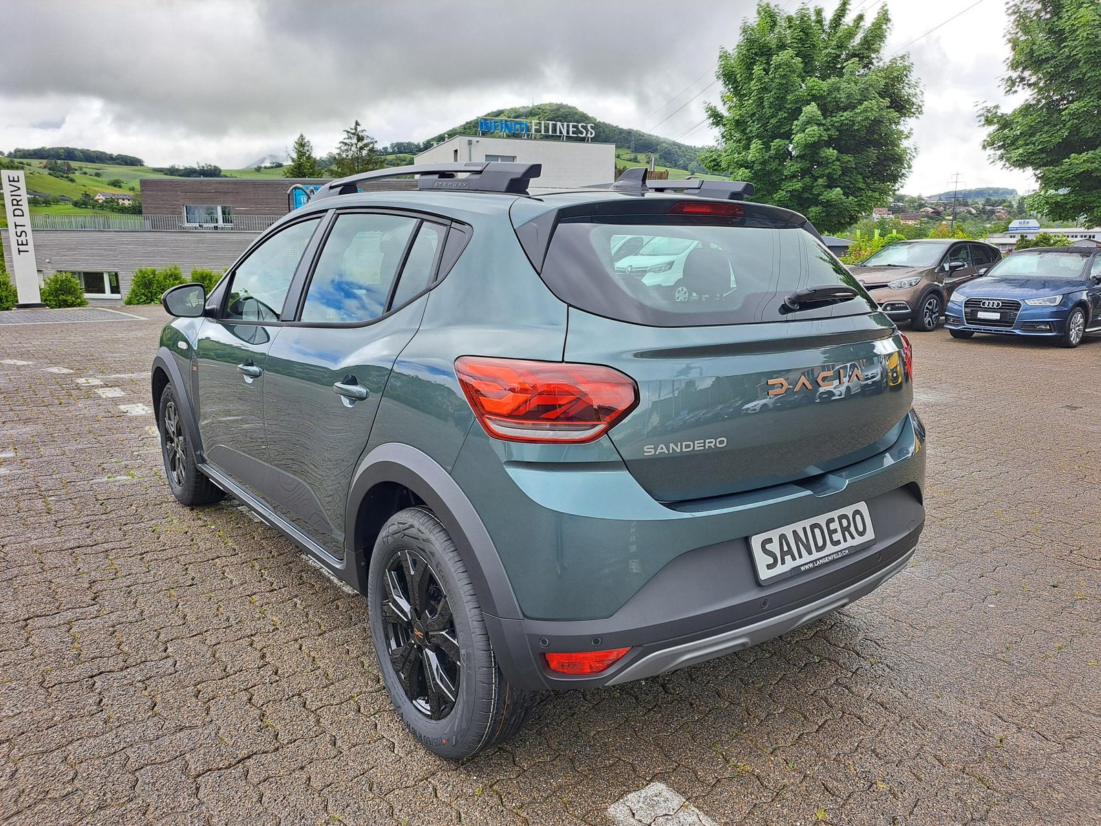 DACIA Sandero Stepway extreme+ TCe 90 auto, Petrol, Ex-demonstrator, Automatic - 3