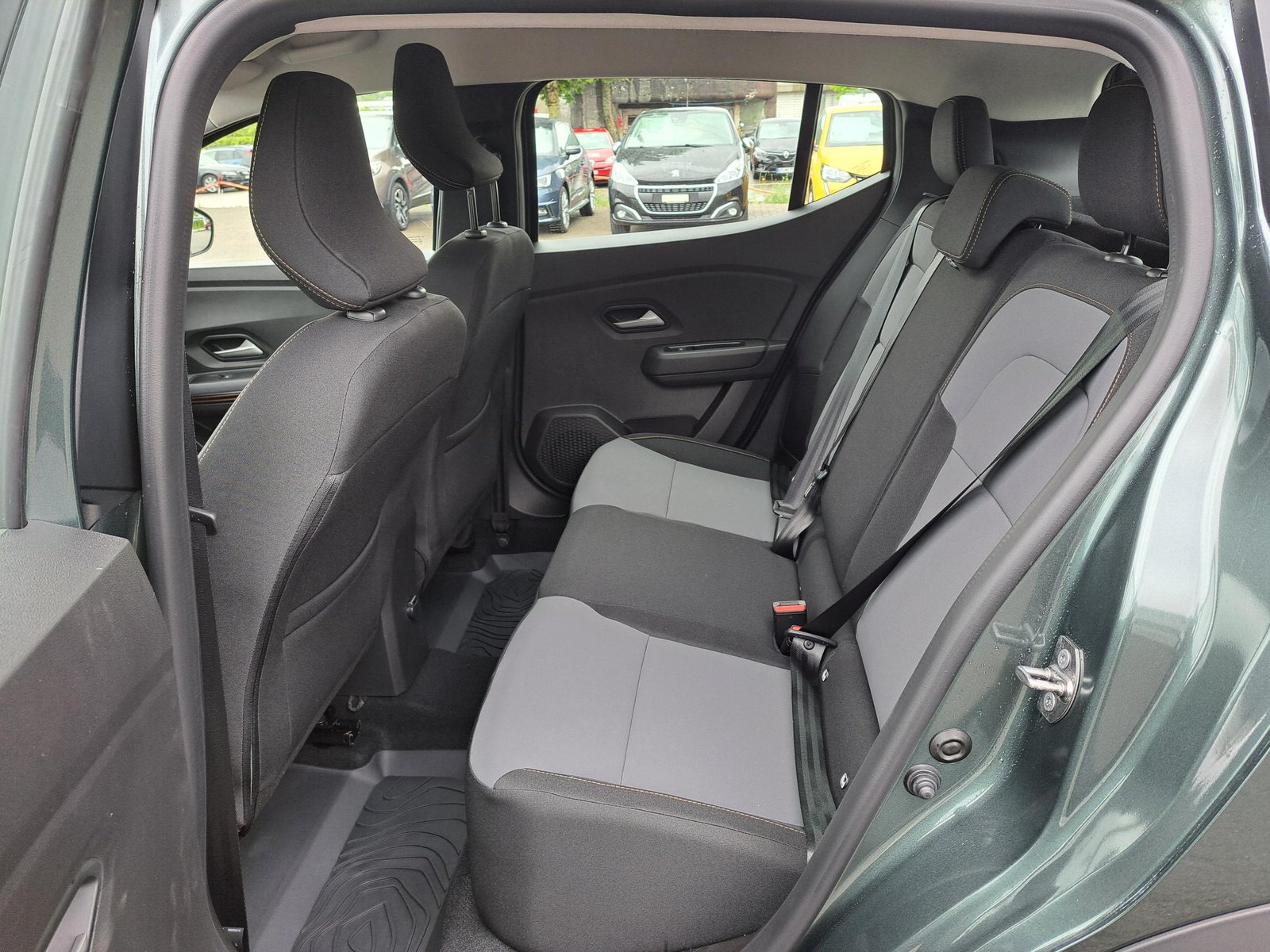DACIA Sandero Stepway extreme+ TCe 90 auto, Petrol, Ex-demonstrator, Automatic - 7