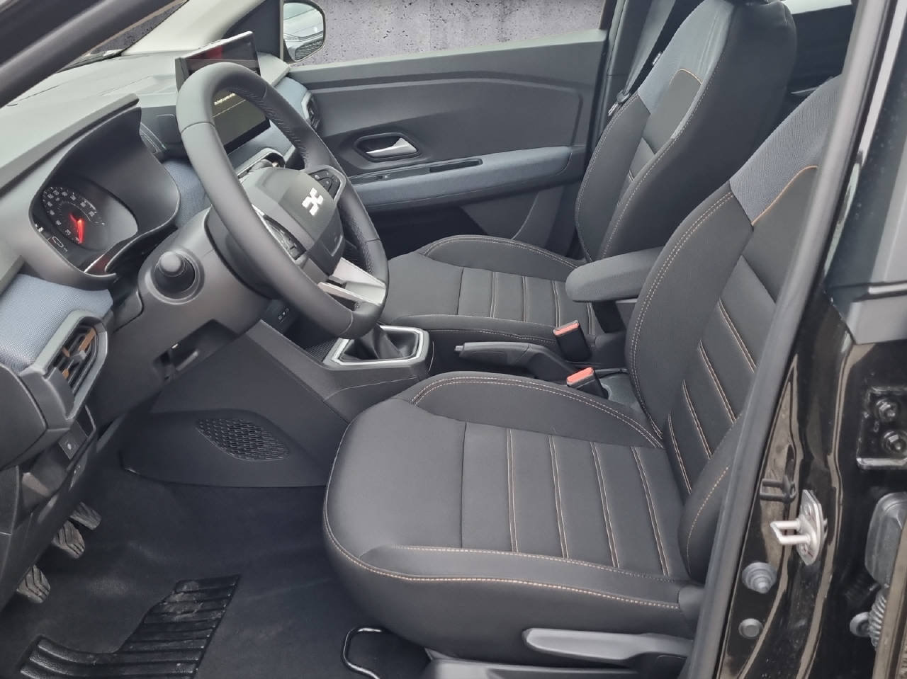 DACIA Neuer Sandero Stepway expression TCe 110, Benzin, Vorführwagen, Handschaltung - 5