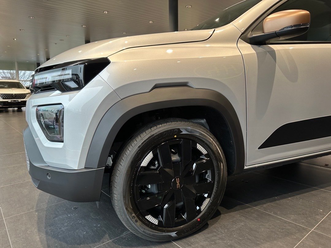 DACIA Spring 27 kWh Extreme, Electric, Ex-demonstrator, Automatic - 3