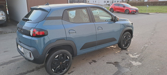 DACIA Spring 27 kWh Extreme, Elektro, Occasion / Gebraucht, Automatik - 2