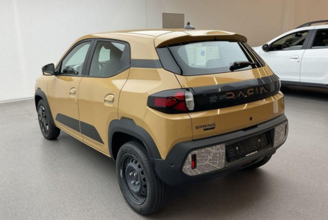 DACIA Spring 27 kWh Extreme, Electric, Second hand / Used, Automatic - 6