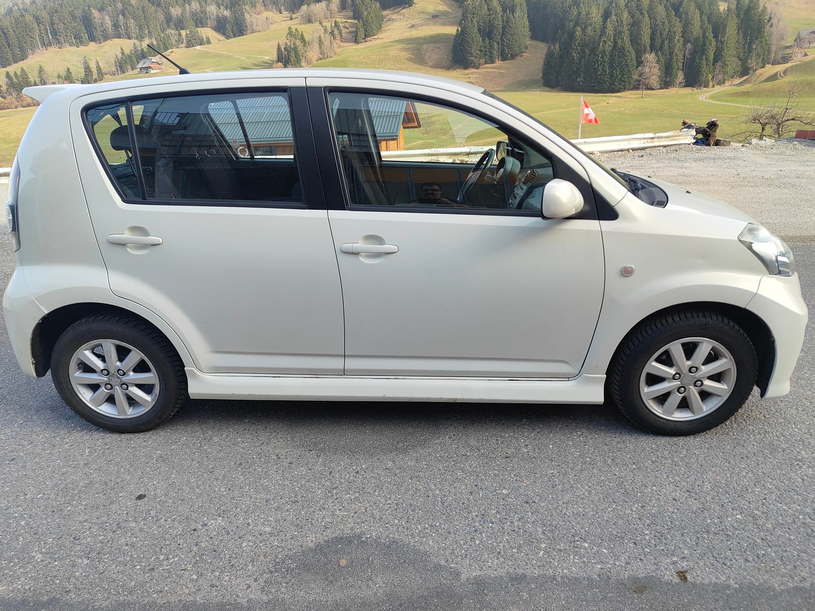 DAIHATSU Sirion 1.3 S eco-4WD, Essence, Occasion / Utilisé, Manuelle - 4
