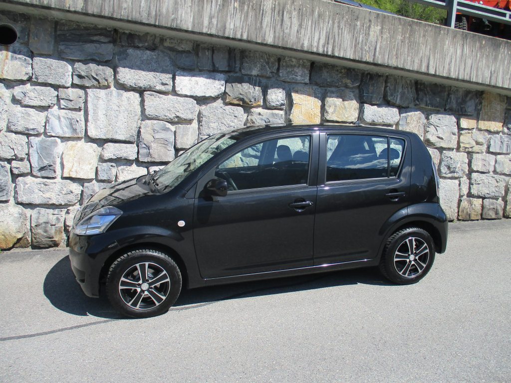 DAIHATSU SIRION 1.3 S eco 4WD, Benzin, Occasion / Gebraucht, Handschaltung - 2