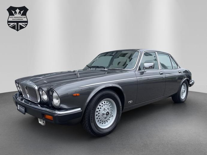 DAIMLER 5.3 Double Six, Petrol, Second hand / Used, Automatic