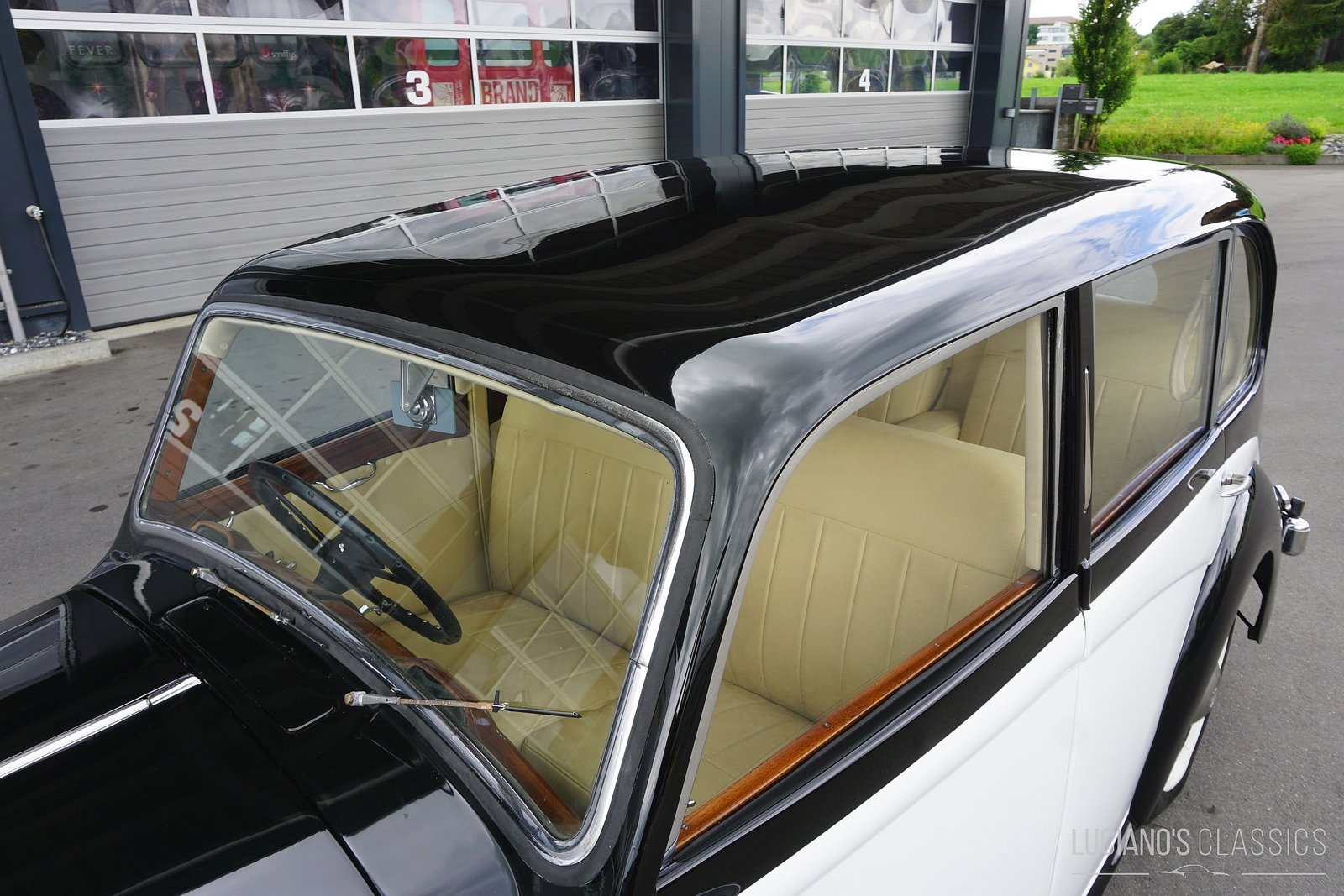 DAIMLER DB 18 Saloon, Petrol, Classic, Automatic - 7