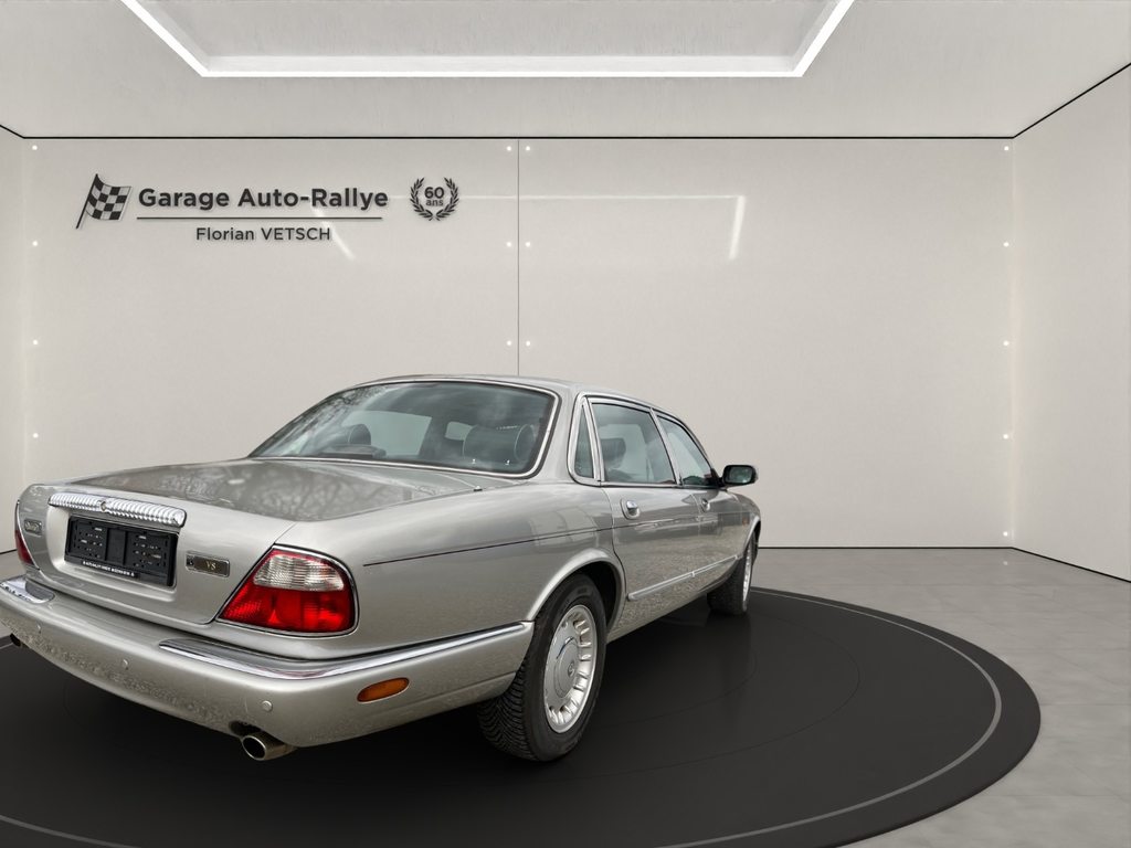 DAIMLER V8 4.0, Benzina, Occasioni / Usate, Automatico - 6