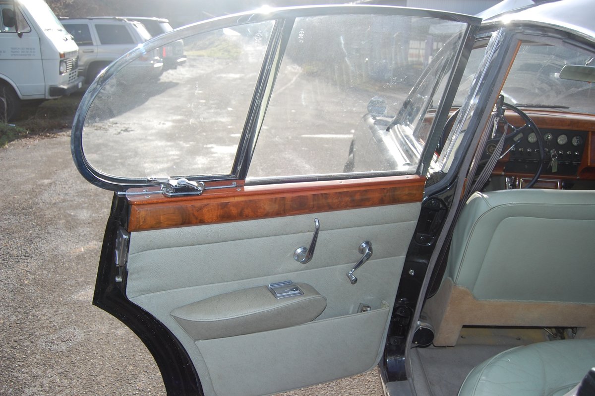 DAIMLER V8, Essence, Voiture de collection, Automatique - 5