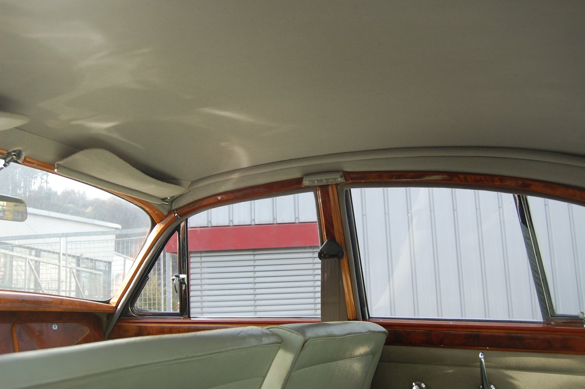 DAIMLER V8, Essence, Voiture de collection, Automatique - 7