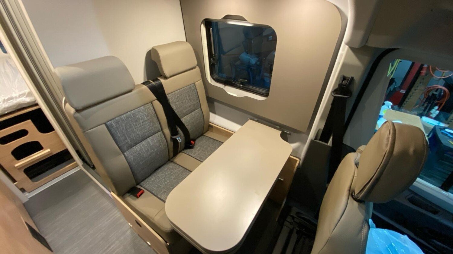 DETHLEFFS Globetrail Classic 590 DK Ford, Diesel, Occasioni / Usate, Automatico - 4