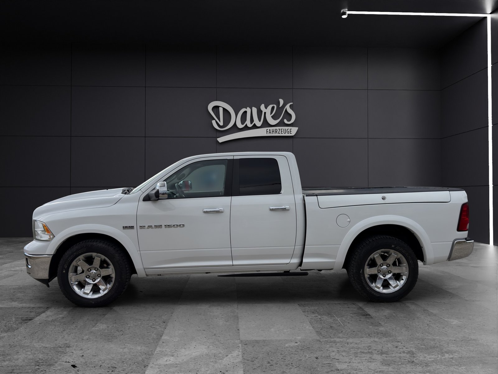 DODGE 1500 HEMI V8 Laramie 5.7, Benzin, Occasion / Gebraucht, Automatik - 2