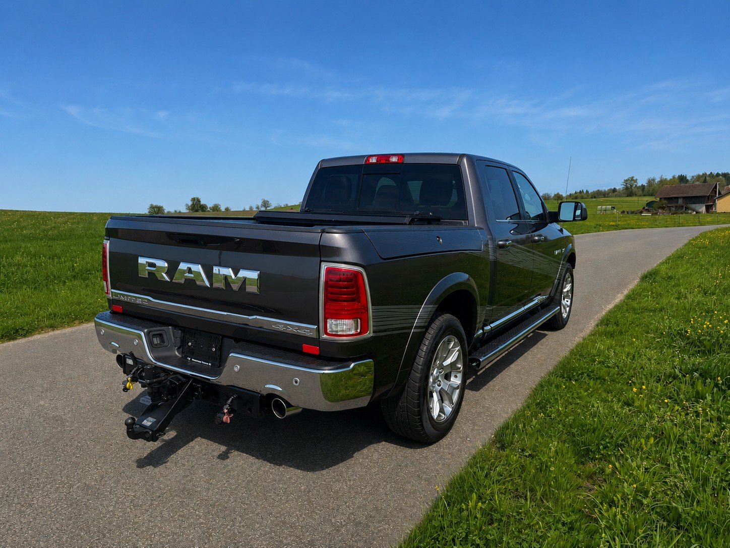 DODGE 1500 CrewCab Limited **10500 KG Anhängelast**, Benzin, Occasion / Gebraucht, Automatik - 5