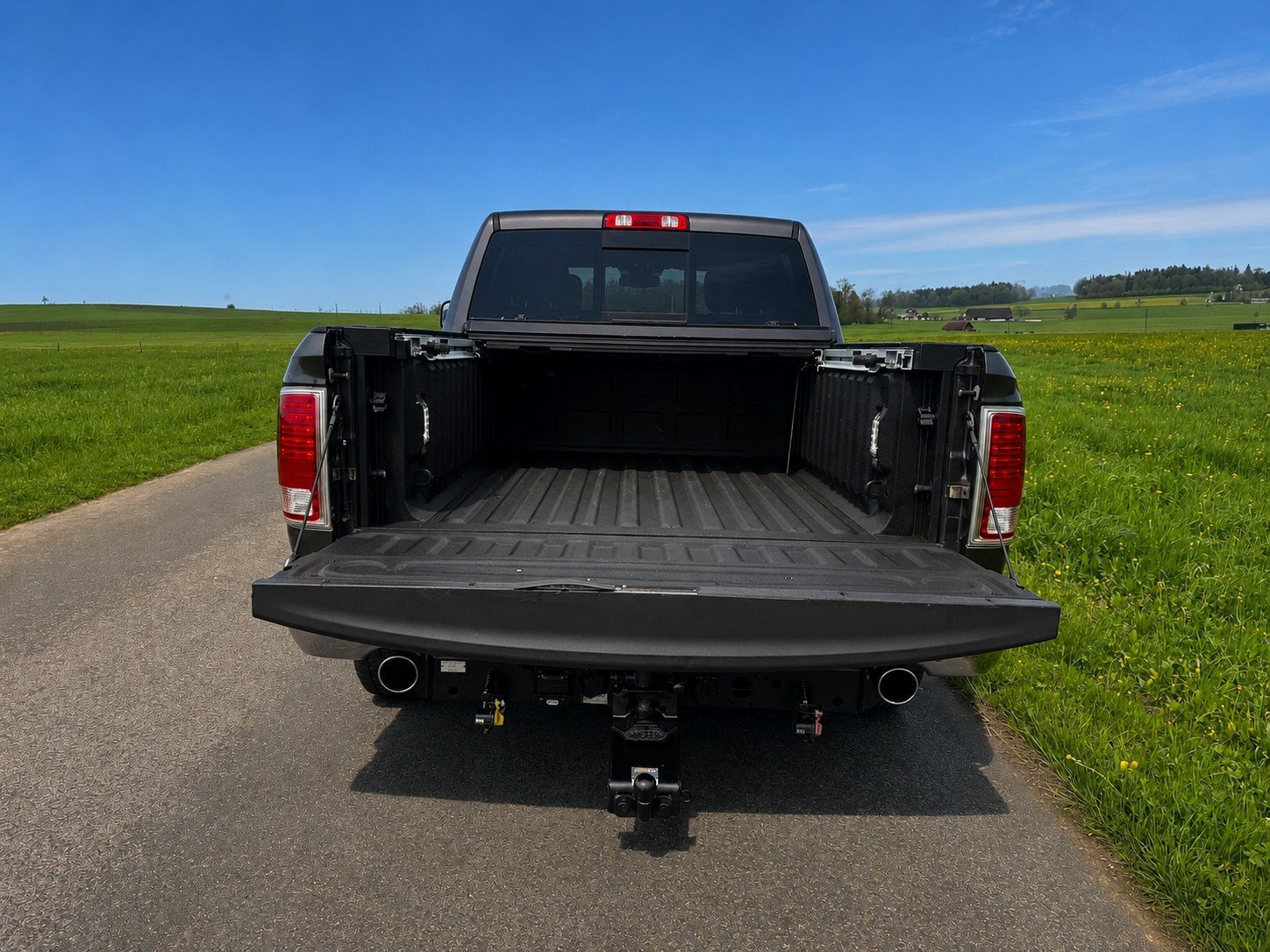DODGE 1500 CrewCab Limited **10500 KG Anhängelast**, Benzin, Occasion / Gebraucht, Automatik - 6