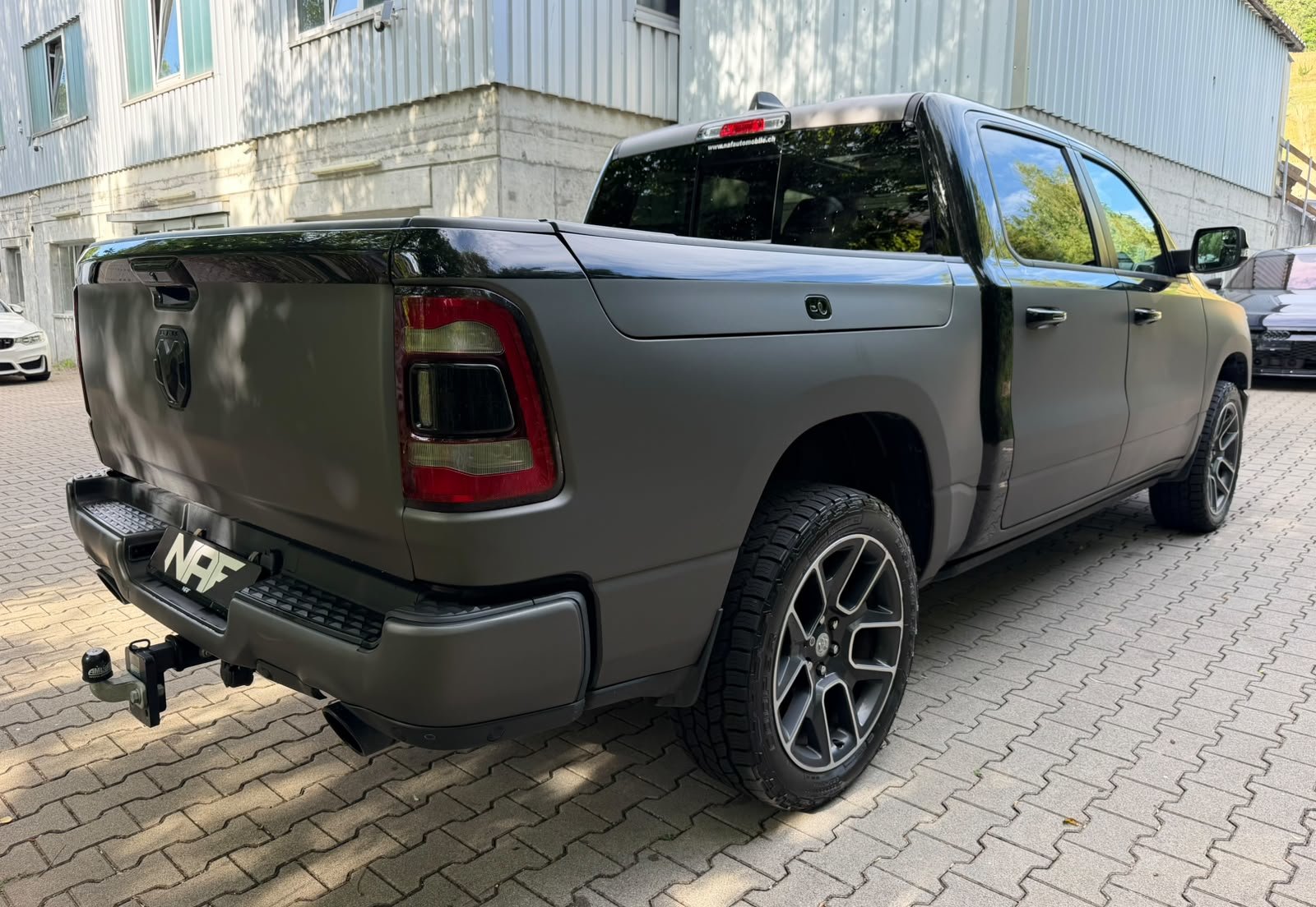 DODGE 1500 Crew Cab. 5.7 Hemi V8 Sport Black, Essence, Occasion / Utilisé, Automatique - 7