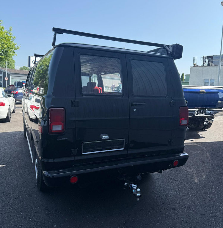 DODGE B300, Petrol, Second hand / Used, Automatic - 4