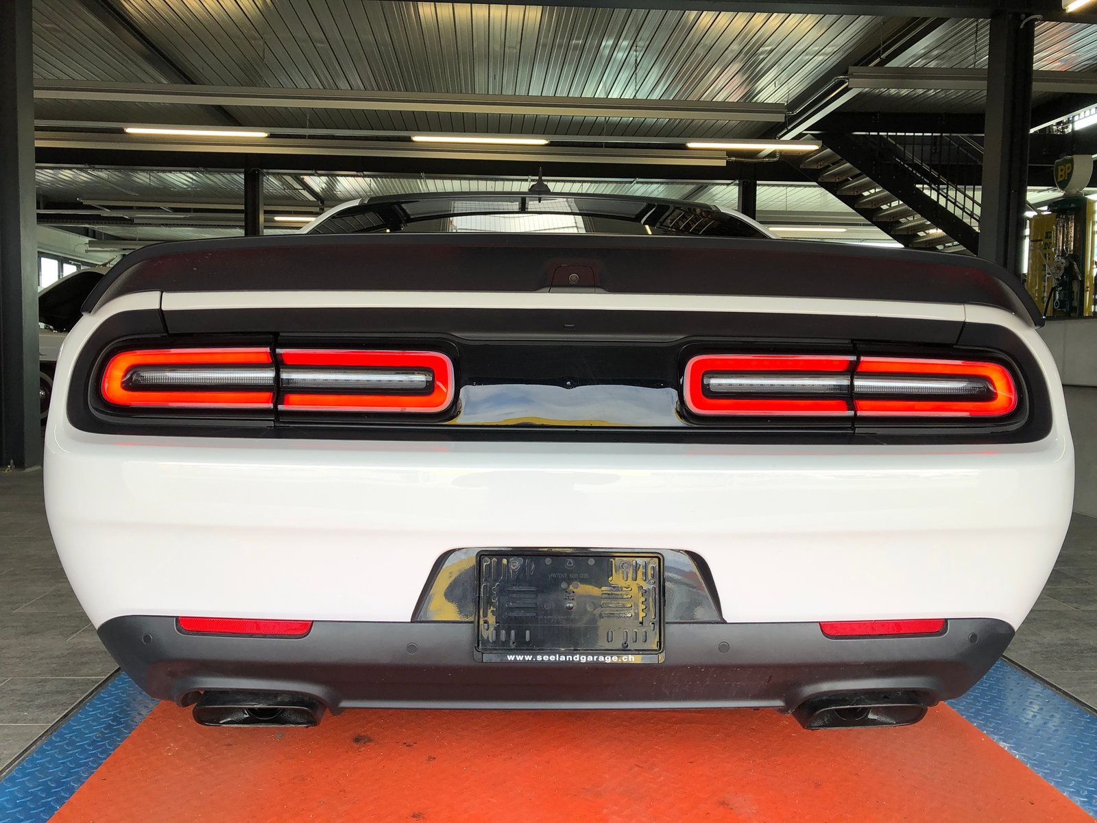 DODGE Challenger SRT 6.2-V8 Hellcat WIDEBODY Redeye, Petrol, Second hand / Used, Automatic - 4