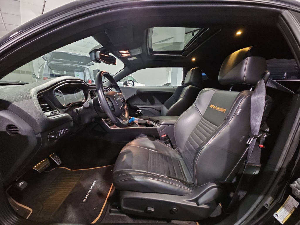 DODGE Challenger 6.4 V8 SRT HEMI "Shaker", Benzin, Occasion / Gebraucht, Automatik - 7