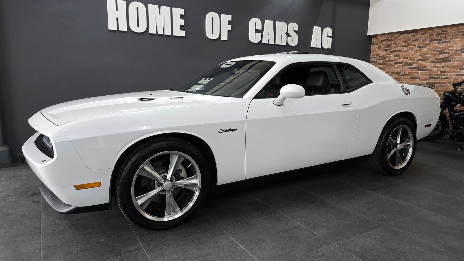 DODGE Challenger 5.7 V8 HEMI R/T, Essence, Occasion / Utilisé, Automatique - 4