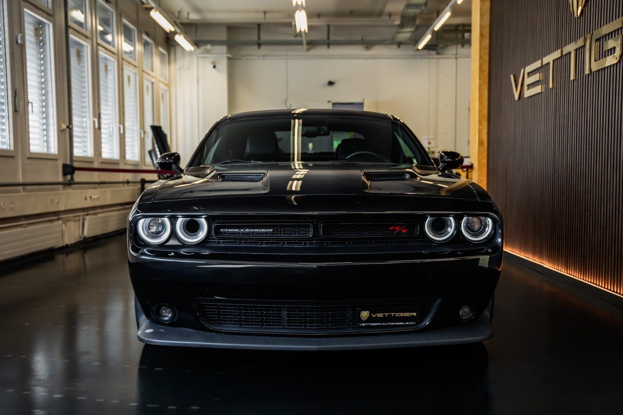 DODGE Challenger 6.4 V8 SRT HEMI, Second hand / Used, Automatic - 2