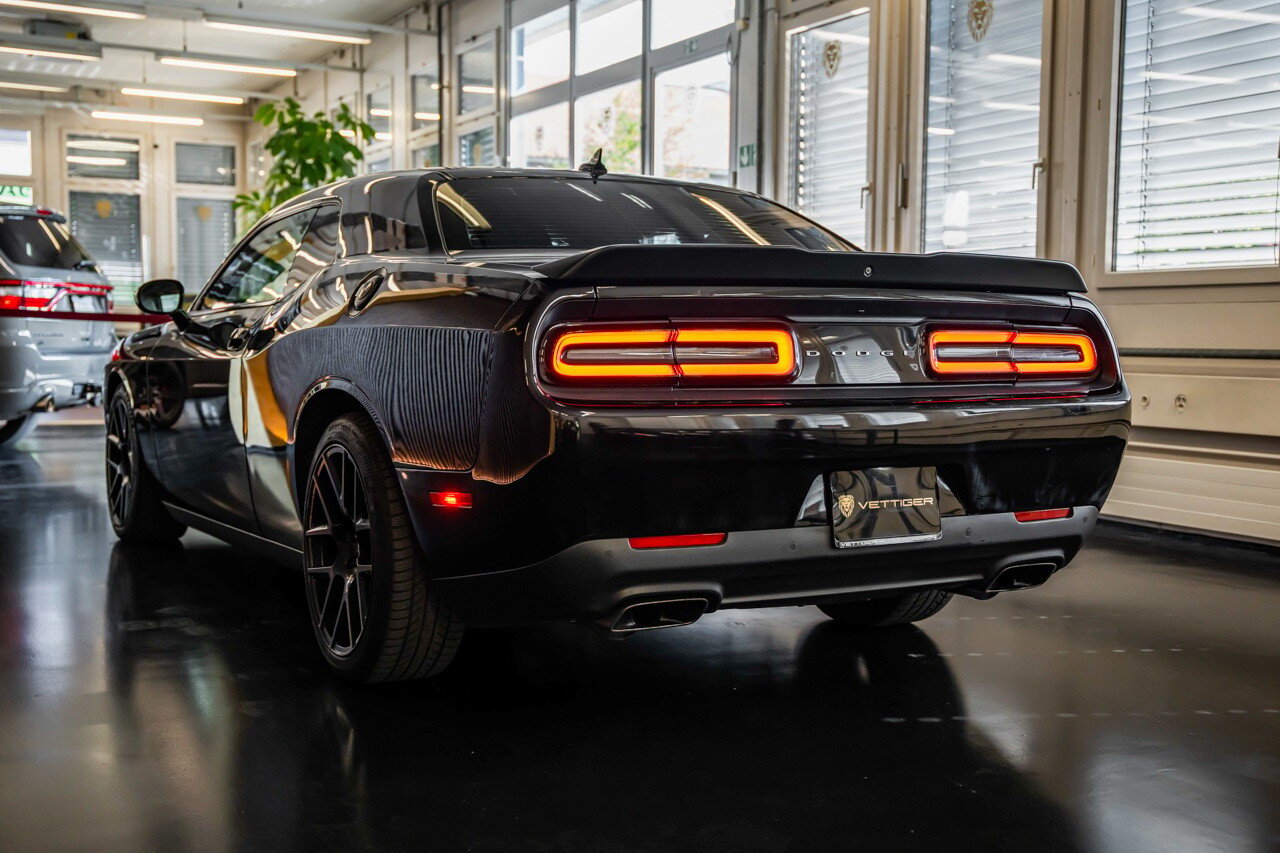 DODGE Challenger 6.4 V8 SRT HEMI, Second hand / Used, Automatic - 4