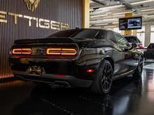 DODGE Challenger 6.4 V8 SRT HEMI, Second hand / Used, Automatic - 7