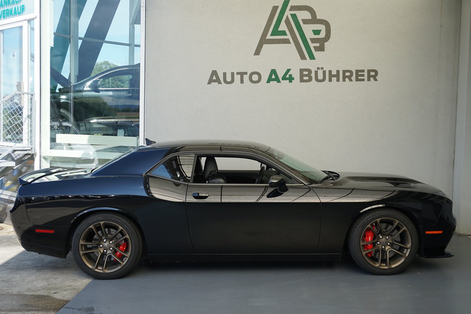 DODGE Challenger SRT 6,2i Hemi-V8 Hellcat 717PS mit erst 5`500 km!, Petrol, Second hand / Used, Automatic - 5
