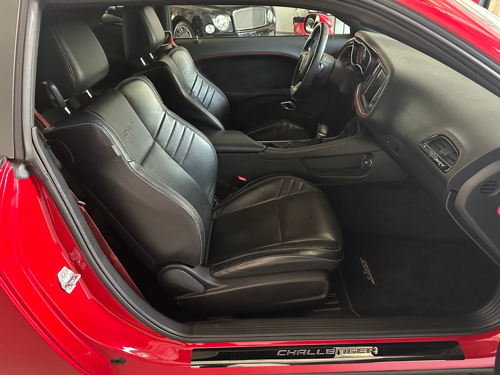 DODGE Challenger SRT Shaker, Essence, Occasion / Utilisé, Automatique - 5