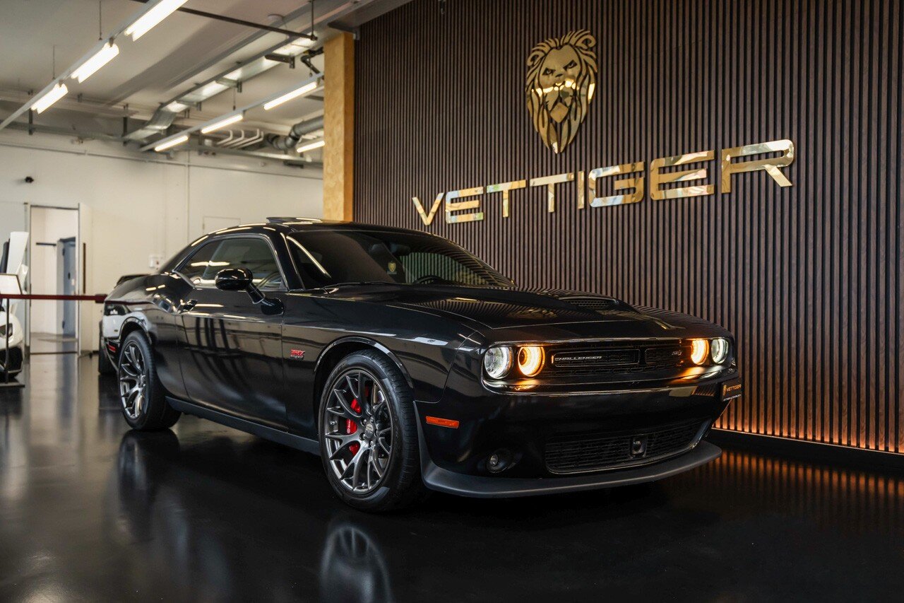 DODGE Challenger SRT8 6.4L HEMI